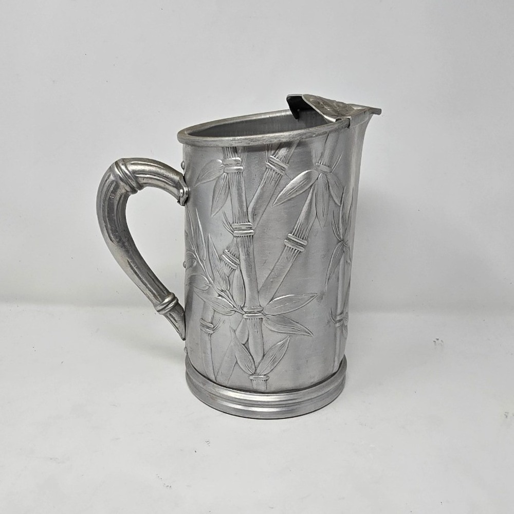 Vtg Everlast MCM aluminum hammered pitcher Bamboo design ice guard tiki barware
